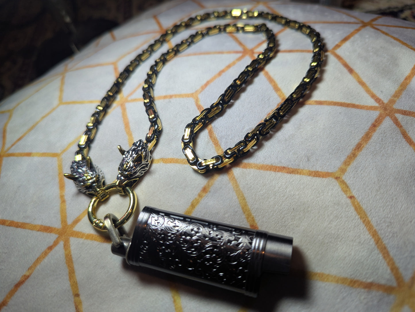 Gold and black wolf head embellished LitChain