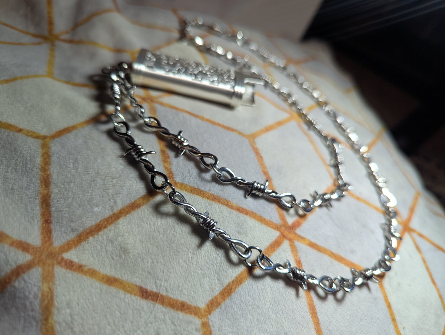 Silver barbed wire LitChain