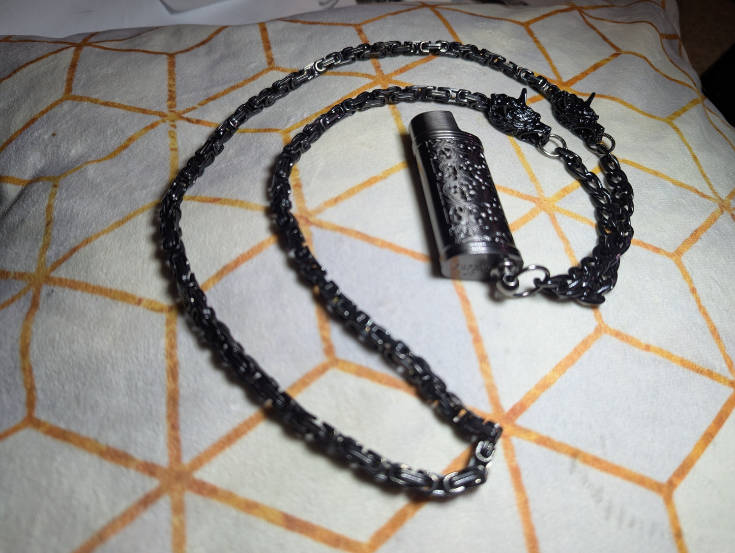Litchain lighter pendant necklace